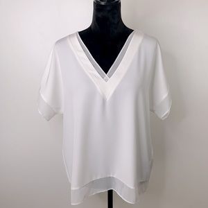 DKNY White Flowy V-Neck Short Sleeve Blouse